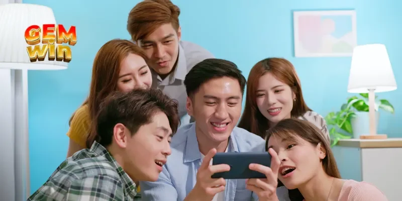 Chơi game trực tuyến mọi lúc khi tải app GEMWIN về máy